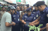 সড়কে শৃঙ্খলা ফেরাতে ও দুর্ঘটনারোধে ঝালকাঠিতে ট্রাফিক অভিযান শুরু