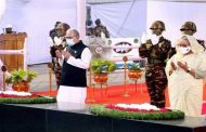 বঙ্গবন্ধুর প্রতিকৃতিতে রাষ্ট্রপতি-প্রধানমন্ত্রীর শ্রদ্ধা