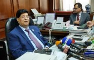 পররাষ্ট্রমন্ত্রীকে ৪৮ ঘণ্টার মধ্যে পদত্যাগের উকিল নোটিশ
