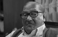 আকবর আলি খান মারা গেছেন