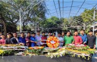 বঙ্গবন্ধুর প্রতিকৃতিতে জবিসাসের আহ্বায়ক কমিটির শ্রদ্ধা