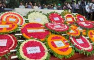 জাতীয় কবির সমাধিতে ফুলেল শ্রদ্ধা