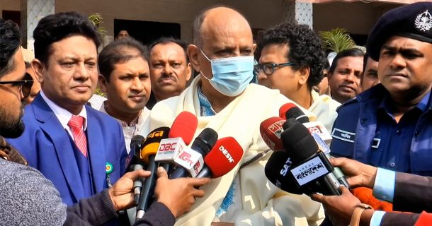 অনিয়ম সহ্য করা হবে না বলে স্বাস্থ্যমন্ত্রীর হুঁশিয়ারি