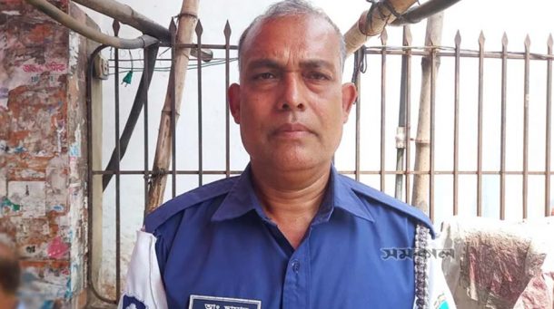 ৫৭ বছরের পুলিশ সদস্যের এসএসসি পাস