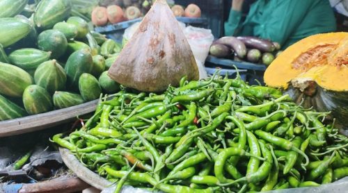 বাজারে নিত্যপণ্যে দামে অস্থিরতা