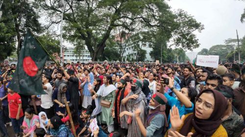 বিকেলে শহীদদের স্মরণে পদযাত্রা শিক্ষার্থীদের