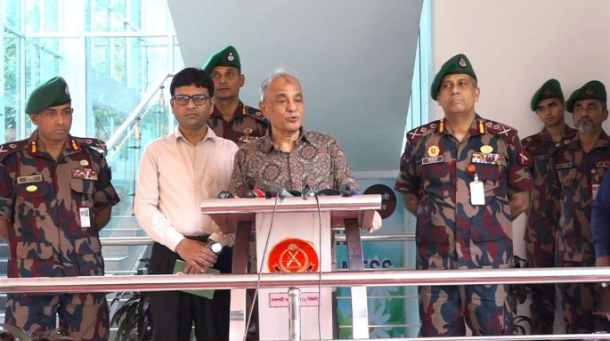 পুলিশের যেসব সদস্য এখনো যোগদান করেনি তারা সন্ত্রাসী