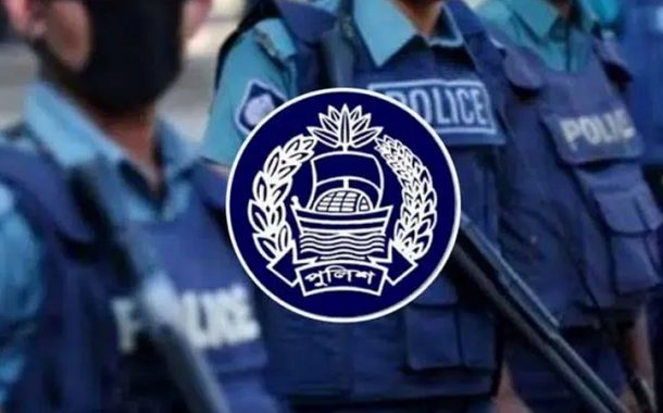 ‘জনস্বার্থে’ পুলিশের চার ডিআইজিকে অবসরে পাঠালো সরকার