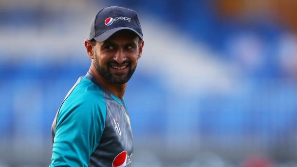 পিসিবির দায়িত্ব ছাড়লেন শোয়েব মালিক