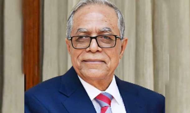 জাতীয় দেশ ছাড়লেন সাবেক রাষ্ট্রপতি আবদুল হামিদ