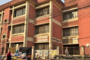 সরকারি হাসপাতালের ৫৮ লাখ টাকা গেল ক্যাশিয়ারের পকেটে