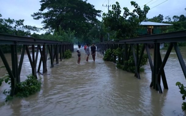 টানা বৃষ্টিতে পানির নিচে খাগড়াছড়ি-লংগদু সড়ক, যোগাযোগ বিচ্ছিন্ন
