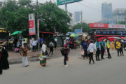 স্বস্তিতেই ঢাকায় ফিরছে মানুষ