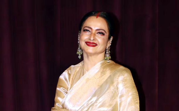৭০ বছরেও তরুণী রেখা, যেভাবে ত্বকের যত্ন নেন অভিনেত্রী