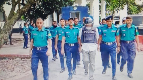 জুলাই-আগস্ট গণহত্যা : সাবেক এমপি ফজলে করিম ট্রাইব্যুনালে
