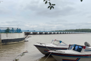 তিস্তার পানি বিপৎসীমার উপরে, বন্যার আশঙ্কায় নদীপাড়ের মানুষ
