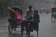 ২ বিভাগে ভারী বৃষ্টির আভাস, দেশজুড়ে বাড়বে গরম