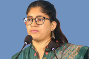 ডাকসুতে স্বতন্ত্র প্যানেল দিচ্ছেন উমামা