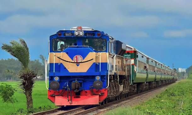 ‘জুলাই ঘোষণাপত্র’ পাঠে অংশ নিতে ৮ জোড়া বিশেষ ট্রেন ভাড়া করলো সরকার