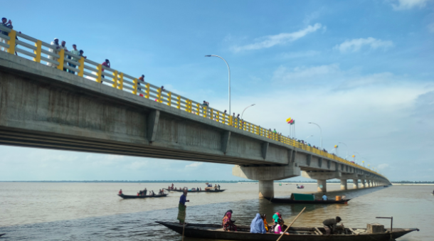 গাইবান্ধায় ভাসানী সেতুর তার চুরির ঘটনায় মামলা