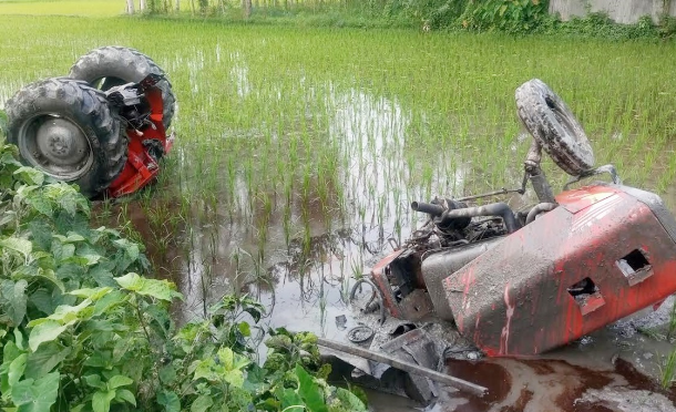 রেল ক্রসিংয়ে নেই গেটম্যান, ট্রেন-ট্রাক্টর সংঘর্ষ