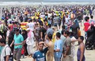 পূজার ছুটি শুরুর আগেই কক্সবাজারে পর্যটকদের ভিড়