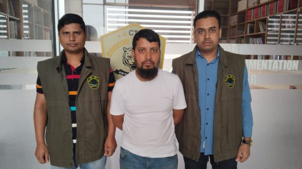 ৬ লাখ টাকা হাতিয়ে নেওয়ার ২ বছর পর প্রতারককে ধরলো পুলিশ