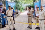 নয়াদিল্লির ৩ শতাধিক স্কুলে বোমা হামলার হুমকি