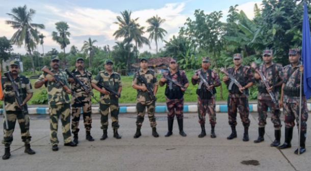 দুর্গাপূজা ঘিরে সাতক্ষীরা সীমান্তে বিজিবি-বিএসএফের কড়া নিরাপত্তা