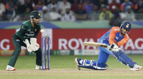 শেষ ওভারের রোমাঞ্চে পাকিস্তানকে হারিয়ে নবম শিরোপা জিতল ভারত