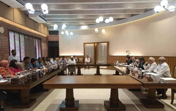 সংসদ প্লাজার সংঘর্ষে বহিরাগতরাই জড়িত, চিহ্নিত ২৫ জন