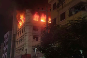 কালশীতে বহুতল ভবনে আগুন, নিয়ন্ত্রণে ৭ ইউনিট
