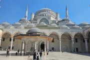 তুরস্কের যে মসজিদে একসঙ্গে নামাজ পড়তে পারেন ৬৩ হাজার মুসল্লি