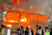 দুই দিনের ব্যবধানে বাড্ডায় ফের যাত্রীবাহী বাসে আগুন