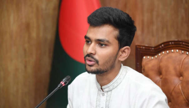 জরুরি প্রেস ব্রিফিং ডেকেছেন উপদেষ্টা আসিফ, পদত্যাগের গুঞ্জন