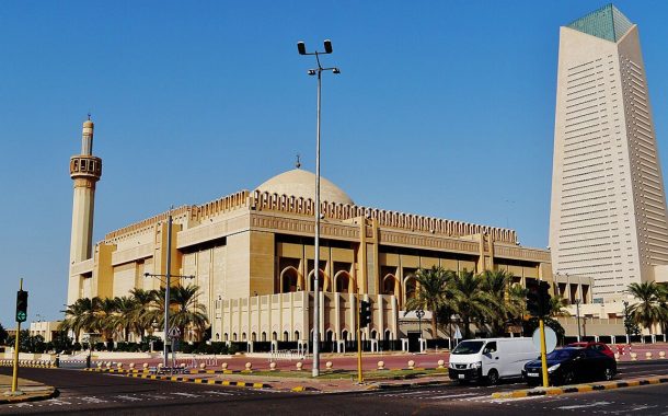 রমজানে ইমাম-মুয়াজ্জিনদের ছুটি সীমিত করল কুয়েত