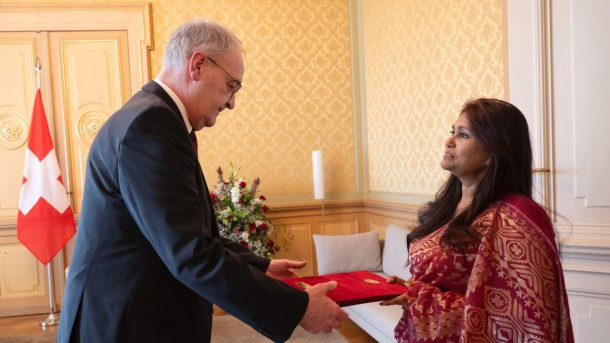 সুইস প্রেসিডেন্টের কাছে বাংলাদেশি দূতের পরিচয়পত্র পেশ