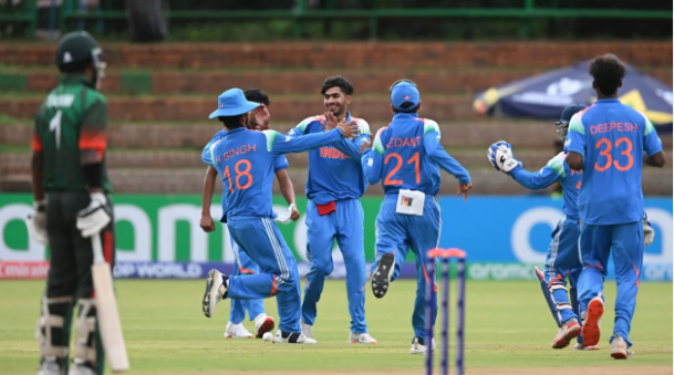 বৃষ্টিতে বাড়তি সুবিধা পেল ভারত, হারল বাংলাদেশ