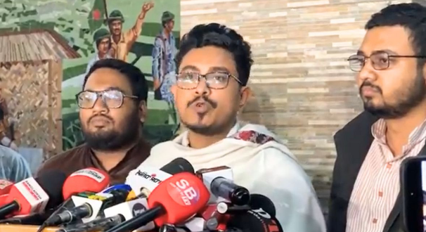 ছাত্র সংসদ নির্বাচন পেছানো অগণতান্ত্রিক, শিক্ষার্থীরা মেনে নেবে না