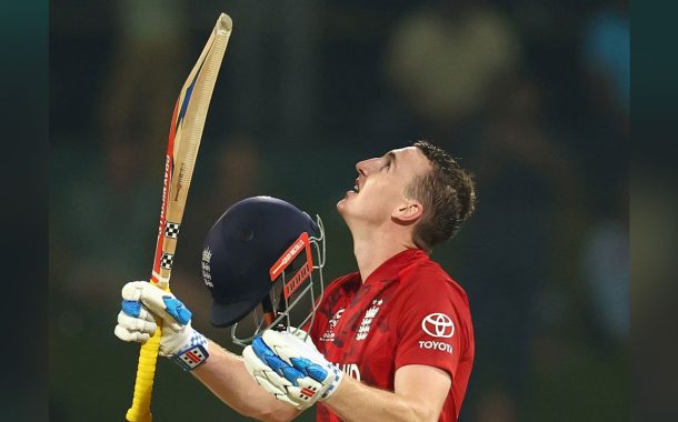 সেঞ্চুরিতে ব্রুকের ইতিহাস, পেছনে পড়লেন সাকিব