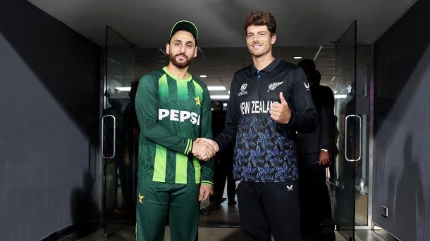 নিউজিল্যান্ডের জয়ে আরও বিপাকে পাকিস্তান, সেমিতে উঠতে যে সমীকরণ