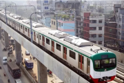 আজ থেকে নতুন নির্দেশনায় চলছে মেট্রোরেল