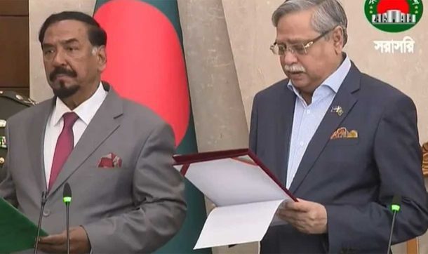 স্পিকার ও ডেপুটি স্পিকারকে শপথ পড়ালেন রাষ্ট্রপতি
