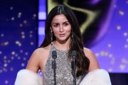 বাফটায় ‘ওভার অ্যাক্টিং’ নিয়ে সমালোচনা, জবাব দিলেন আলিয়া