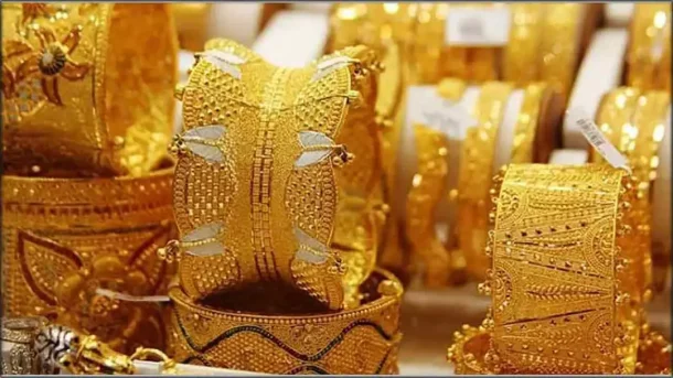 সোনার দাম আরও কমলো