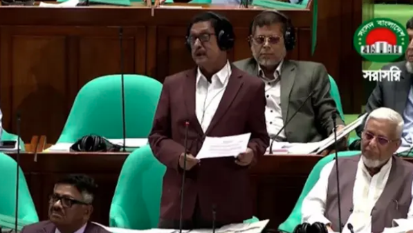 সংসদে এক ‘মুক্তিযোদ্ধার’ বক্তব্য নিয়ে দিনভর উত্তেজনা