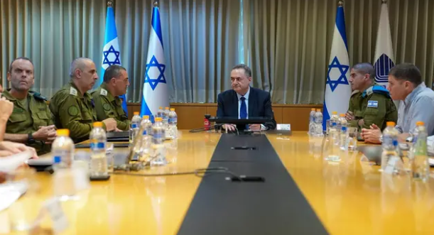 ইরানে ফের হামলা শুরু করতে ‘সবুজ সংকেতের’ অপেক্ষায় ইসরায়েল