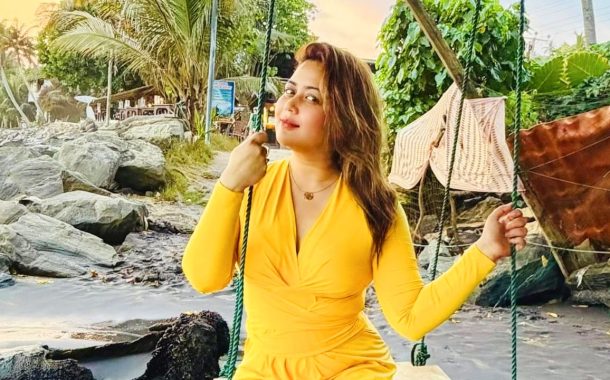 ‘কাকের’ প্রেমে পড়েছেন ভাবনা