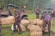 সীমান্তে ৬২ লাখ টাকার ভারতীয় শাড়ি জব্দ