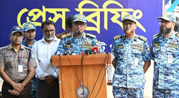 ঈদে নৌপথের নিরাপত্তায় সর্বোচ্চ সতর্ক কোস্টগার্ড : ডিজি